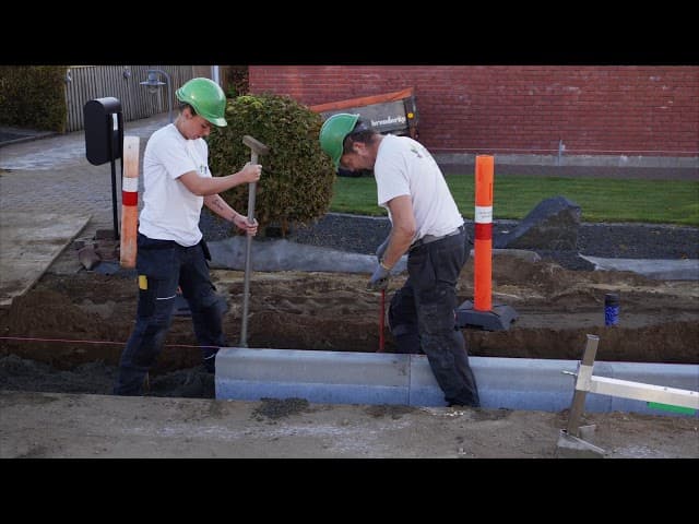 Kerb alignment tool